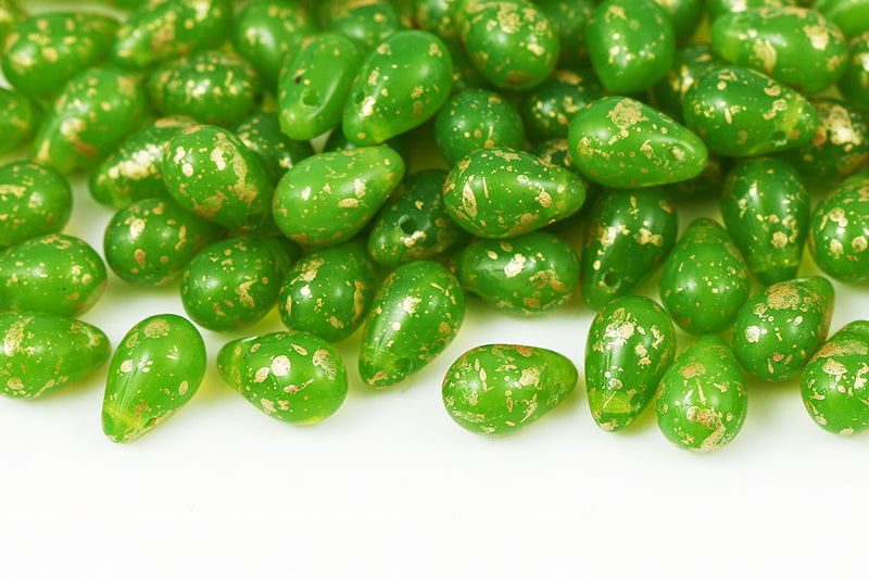 Drops 6×9mm Gold Splash Opal Green Czech Glass Beads