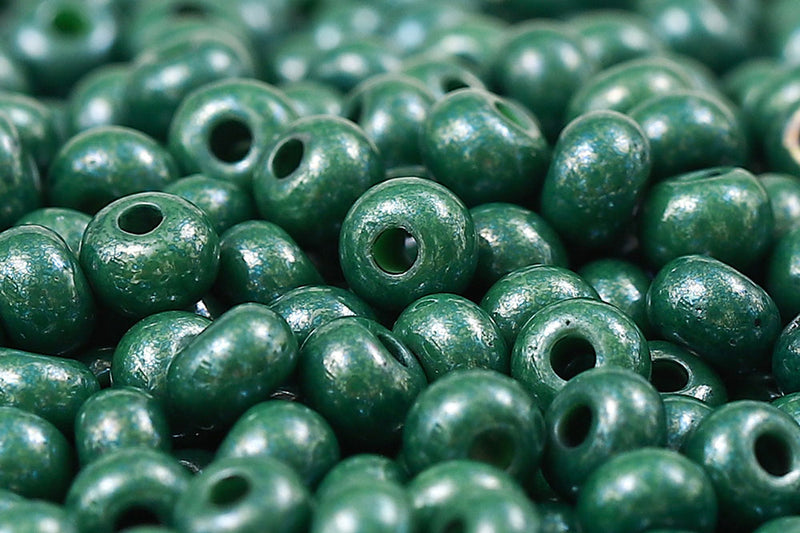 Preciosa Rocailles 6/0 Green Lustered col.53233