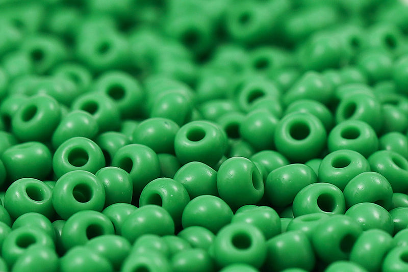 Preciosa Rocailles 8/0 Opaque Green col.53250
