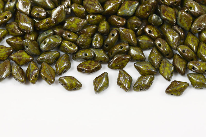 Gemduo 8×5mm Opaque Green Picasso 2-Hole Czech Beads