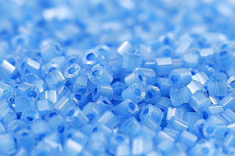 Preciosa 2-Cut 11/0 Lt.Blue Ceylon Luster col.57136
