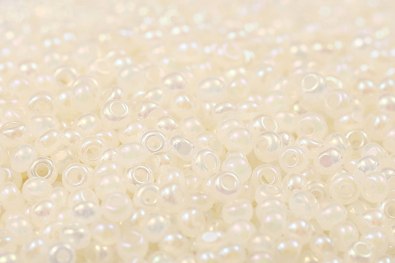 Preciosa Charlottes 11/0 Pearl White col.57102