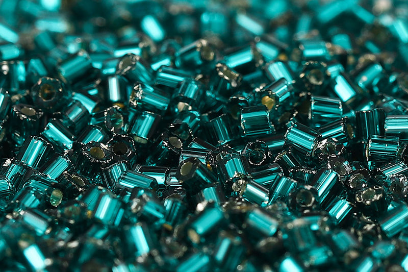 Preciosa 2-Cut 11/0 Transparent Emerald Silver Lined col.57710