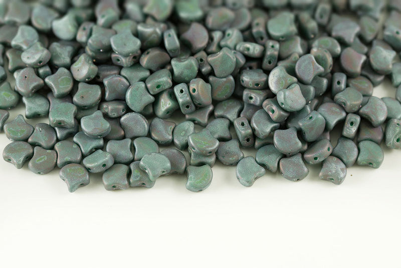 Ginko 7.5×7.5mm Turquoise Green Nebula Mat 2-Hole Czech Beads