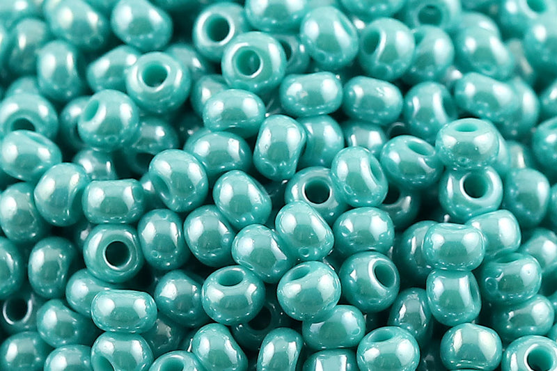 Preciosa Rocailles 8/0 Opaque Sfinx Turquoise Green col.68130