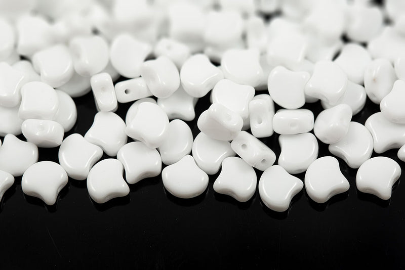 GINKO 7.5×7.5mm Chalk 2-Hole Czech Beads