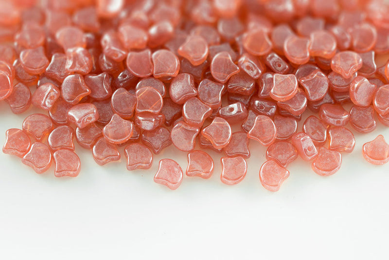Ginko 7.5×7.5mm Opal Rose White Luster 2-Hole Czech Beads