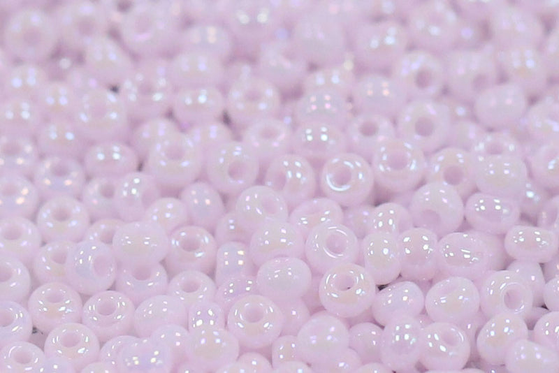Preciosa Rocailles 10/0 Opaque Light Pink Rainbow col.74420