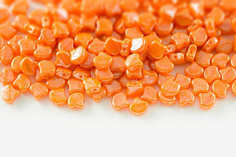 Ginko 7.5×7.5mm Opal Dark Amber White Luster 2-Hole Czech Beads