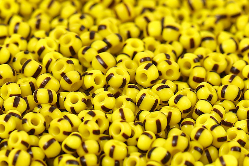 Preciosa Rocailles 6/0 Black Stripes On Yellow Col.83500