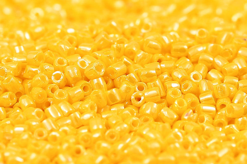 Preciosa 3-Cut 12/0 Opaque Lemon Lustered col.88130
