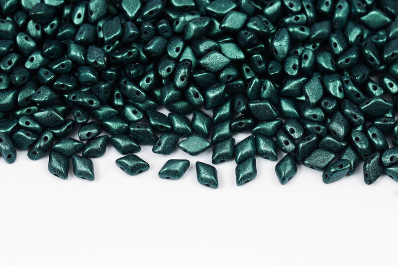 Gemduo 8×5mm Metallic Suede Light Green 2-Hole Czech Beads