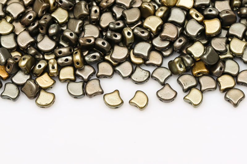 Ginko 7.5×7.5mm Crystal Gray Rainbow 2-Hole Czech Beads