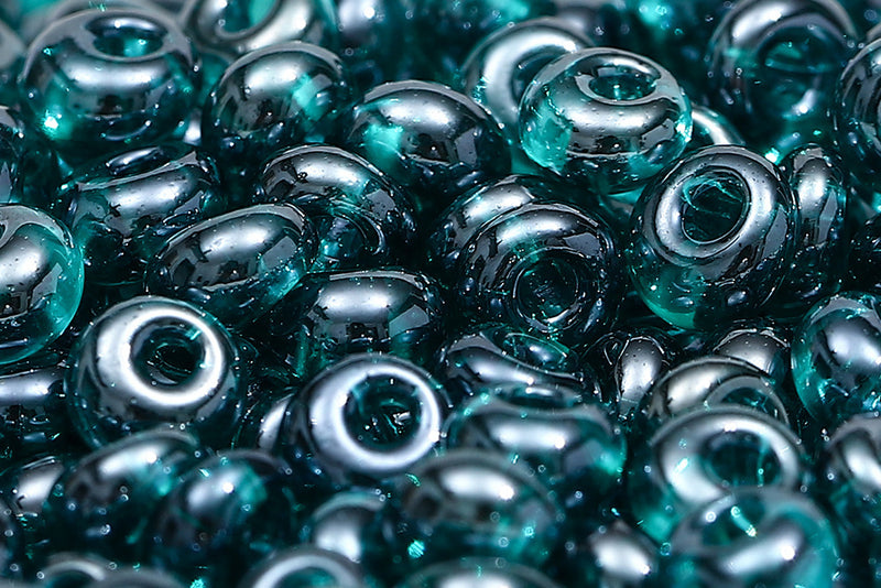 Preciosa Drops 5/0 Transparent Emerald Luster col.56710
