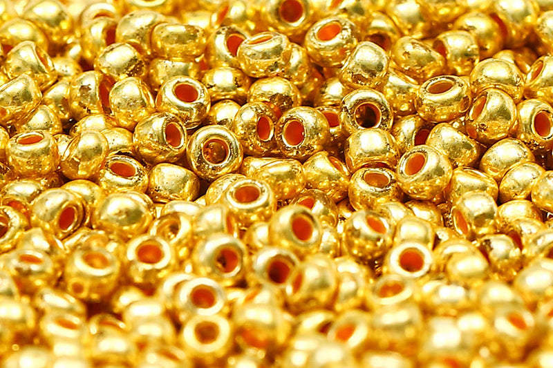 Preciosa Rocailles 11/0 Yellow Metallic Dyed Col.18586