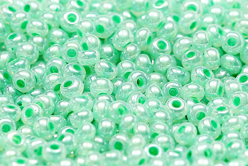 Preciosa Rocailles 11/0 Pearl Green col.37356