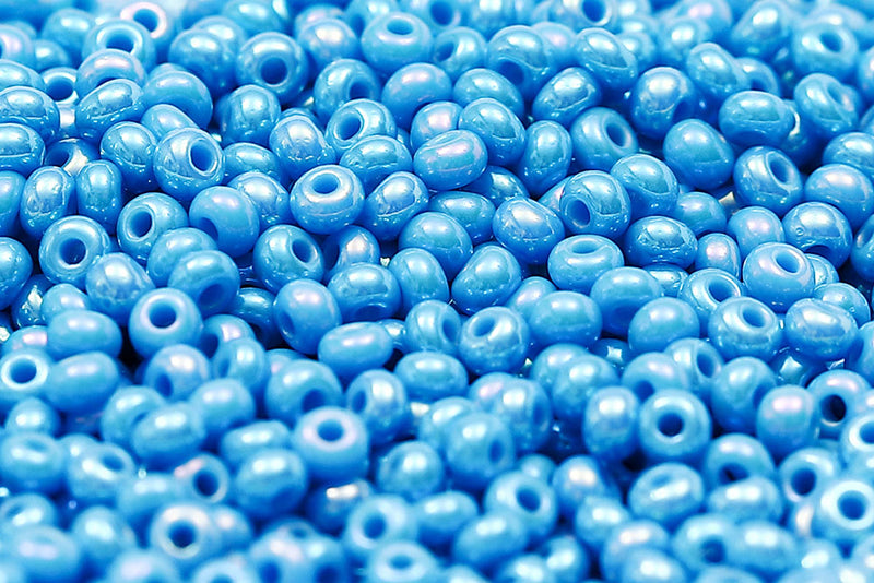 Preciosa Rocailles 11/0 Opaque Turquoise Blue Rainbow col.64050