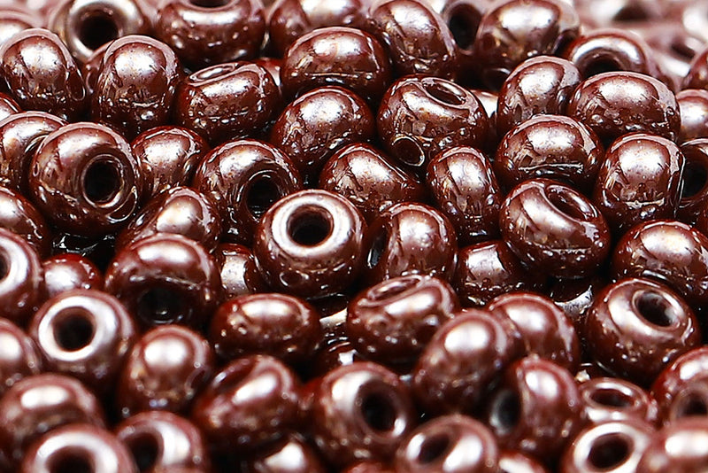 Preciosa Rocailles 6/0 Opaque Red Brown Lustered col.18601