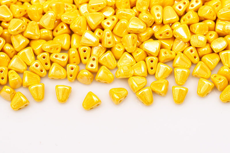 Nib-Bit 6×5mm Limon White Luster 2-Hole Czech Beads