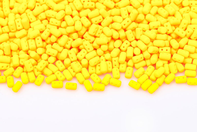 Rulla 5×3mm Alabaster Sunflower Neon 2-Hole Czech Beads