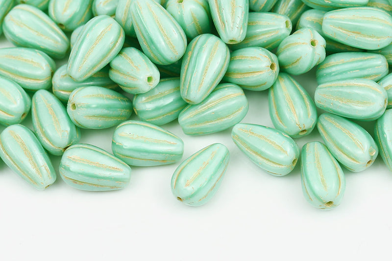 Melon Drops 13×8mm Silk Lt.Green With Ivory Czech Beads