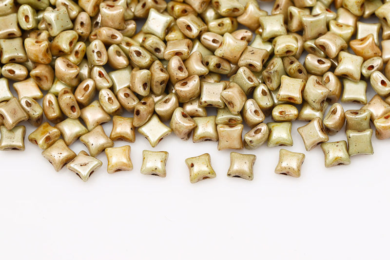 Wibeduo 8×8mm Chalk Green Glaze 2-Hole Czech Beads